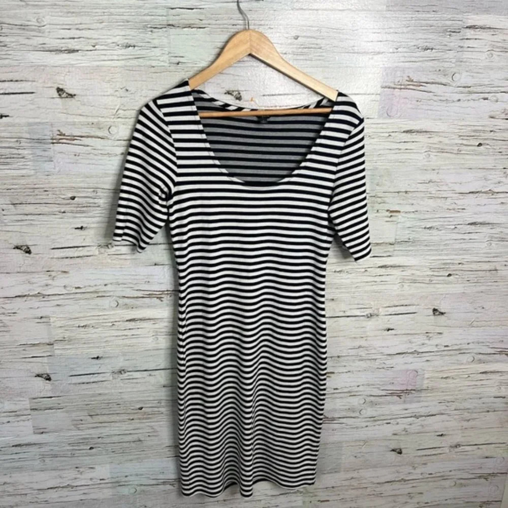Ann Taylor black striped dress size small midi